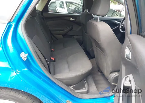 2015 Ford Focus Se z USA, uszkodzony, nr VIN 1FADP3F21FL274182